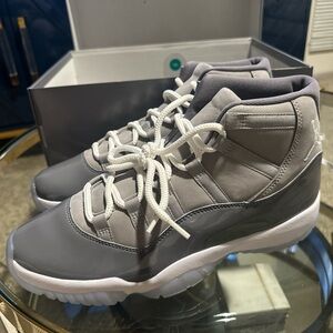Brand new Air Jordan 11 Retro - Cool Grey 2021